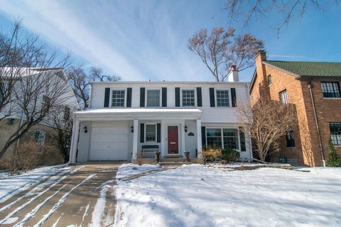 Photo of 2732 Lincolnwood Drive, Evanston, IL 60201 (MLS # 12554204)