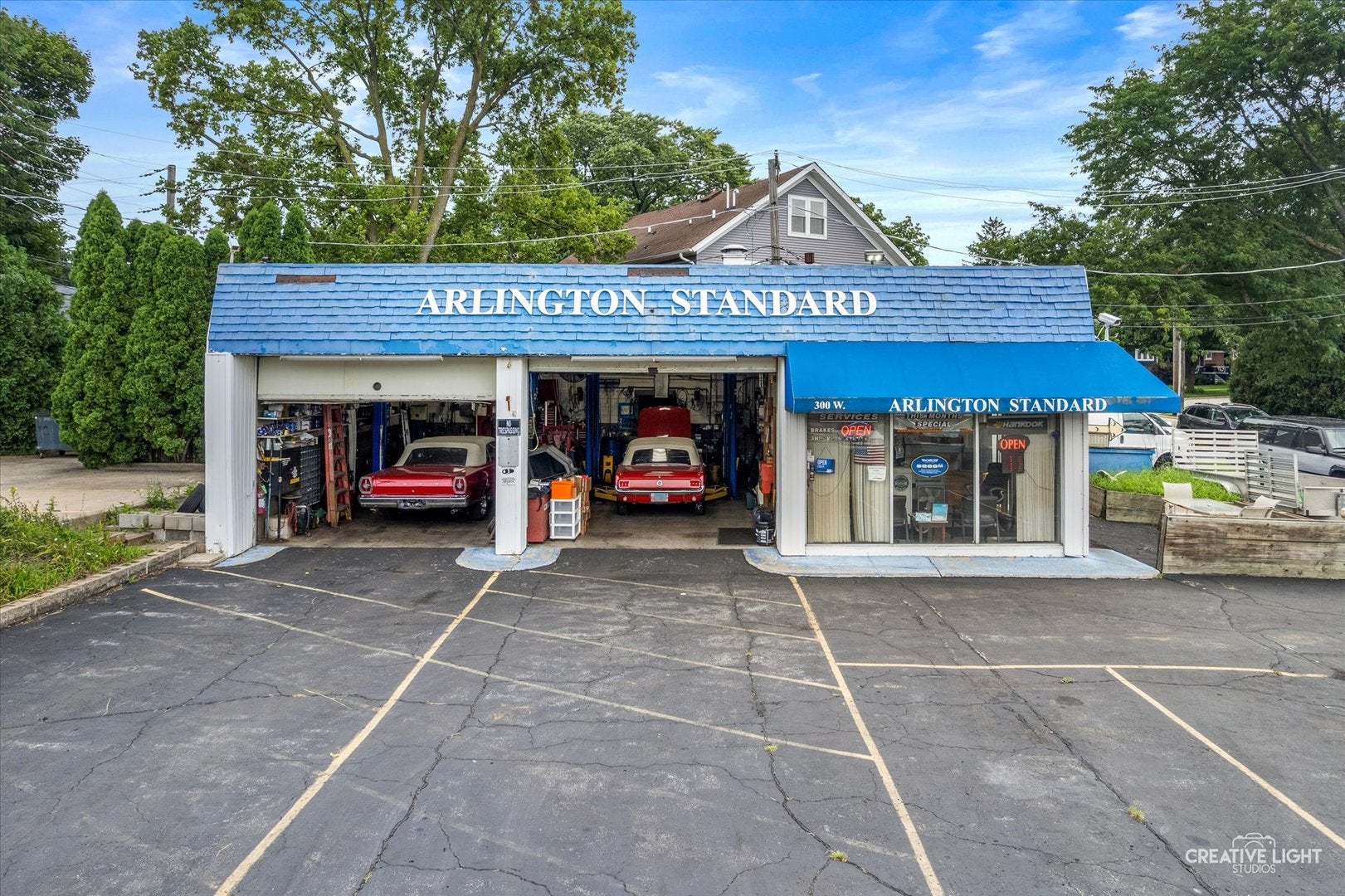 300 W Northwest Highway