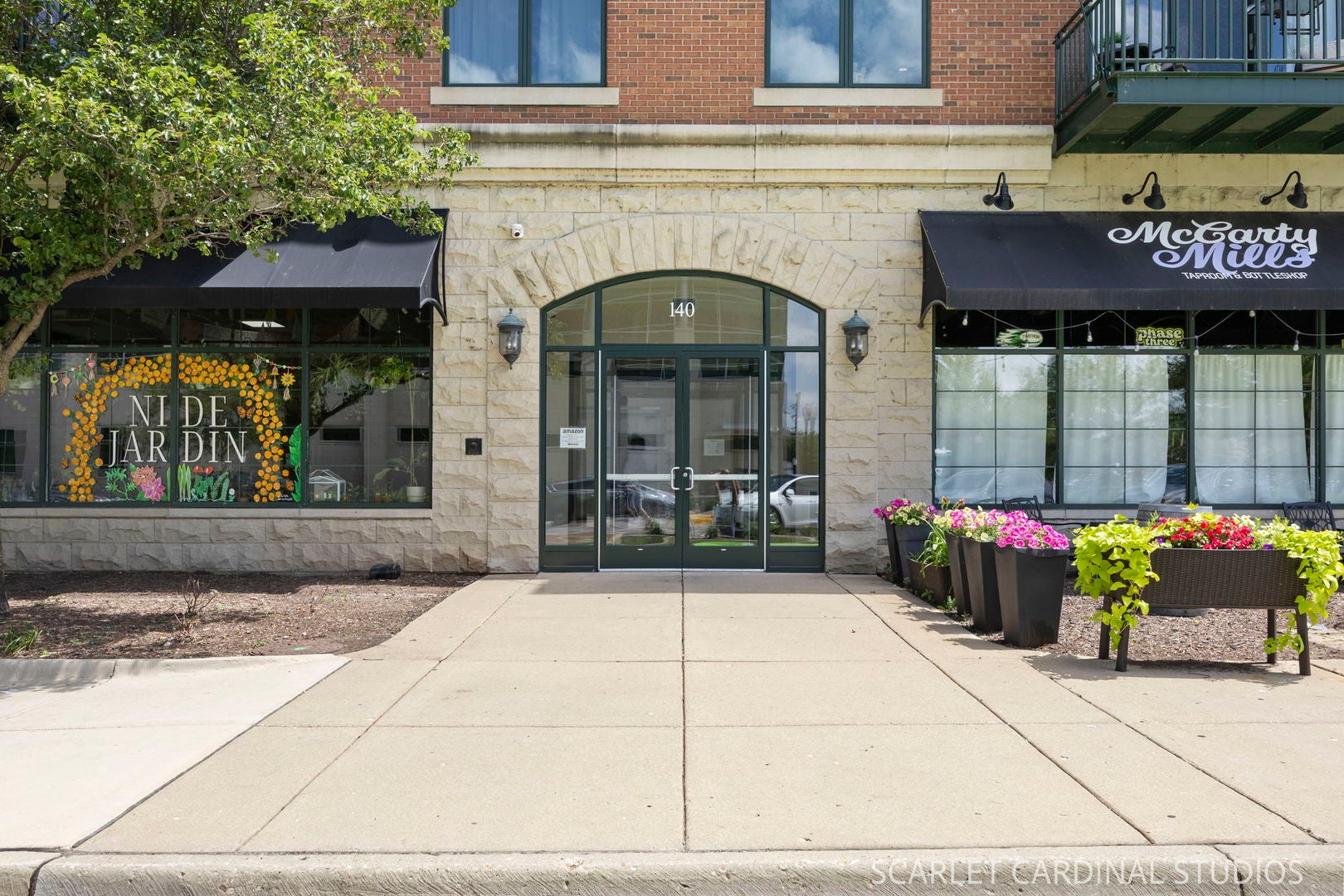 140 S River Street 204