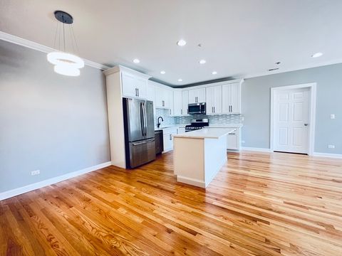 Tiny photo for 5321 N LINCOLN Avenue #2E, Chicago, IL 60625 (MLS # 12589162)