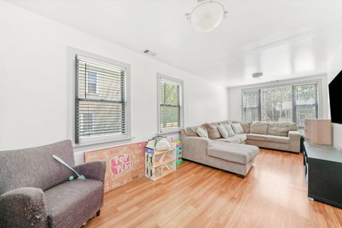 Tiny photo for 142 W Swann Street, Chicago, IL 60609 (MLS # 12601688)
