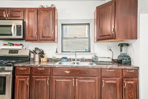 Tiny photo for 142 W Swann Street, Chicago, IL 60609 (MLS # 12601688)