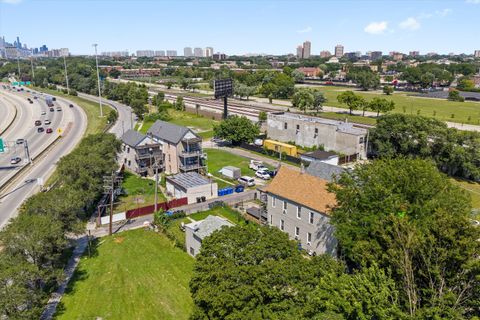 Tiny photo for 142 W Swann Street, Chicago, IL 60609 (MLS # 12601688)