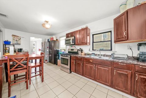 Tiny photo for 142 W Swann Street, Chicago, IL 60609 (MLS # 12601688)
