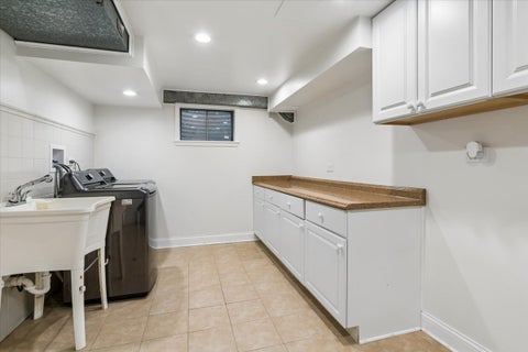Tiny photo for 6940 N Mendota Avenue, Chicago, IL 60646 (MLS # 12702748)