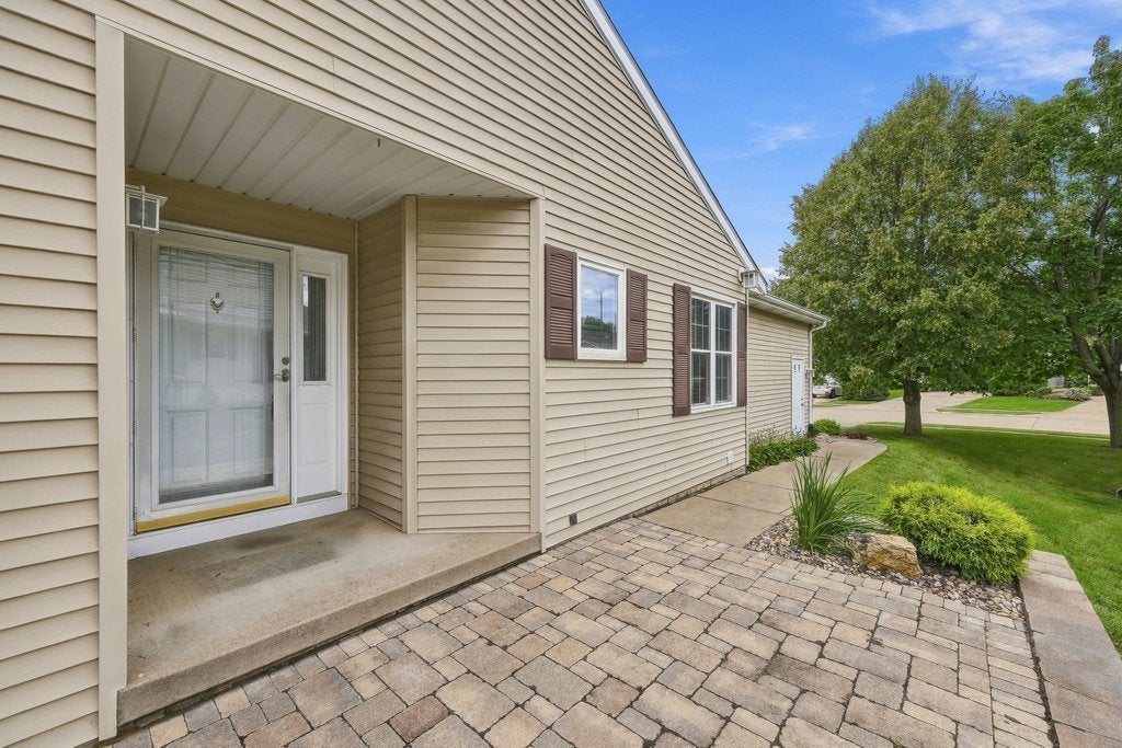 3990 PRAIRIE Lane