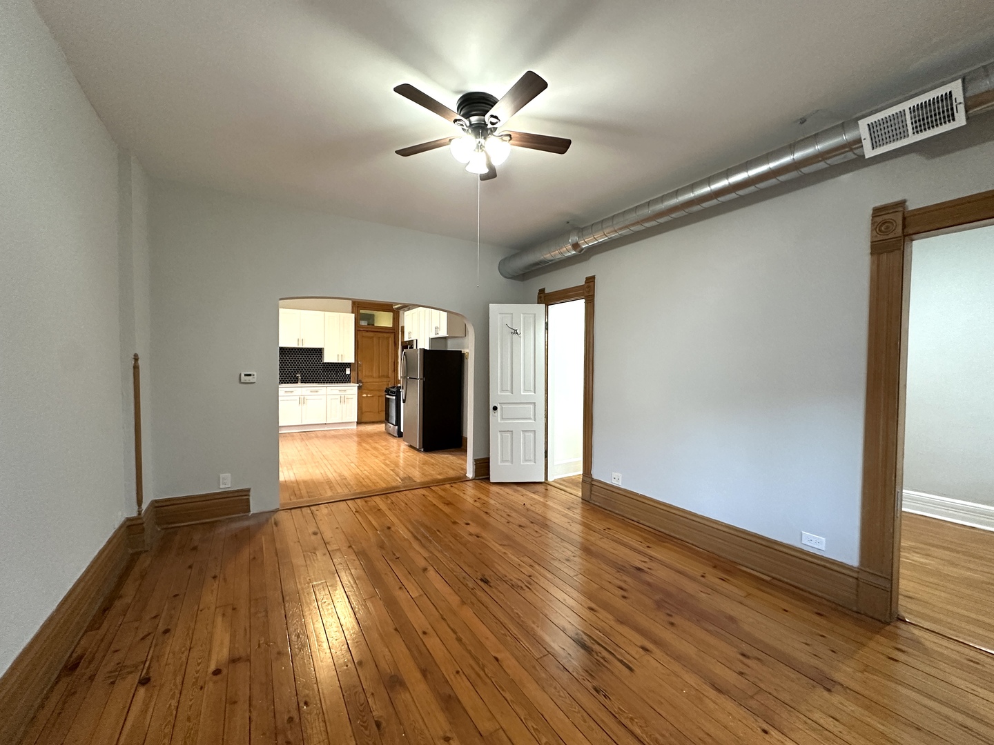 2533 W Augusta Boulevard 2F