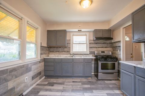 Tiny photo for 15533 Vincennes Road, Phoenix, IL 60426 (MLS # 12415925)