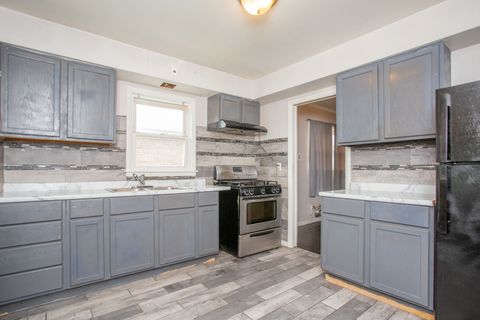 Tiny photo for 15533 Vincennes Road, Phoenix, IL 60426 (MLS # 12415925)