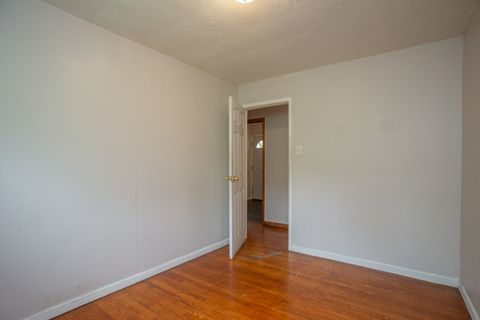 Tiny photo for 15533 Vincennes Road, Phoenix, IL 60426 (MLS # 12415925)