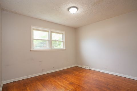 Tiny photo for 15533 Vincennes Road, Phoenix, IL 60426 (MLS # 12415925)