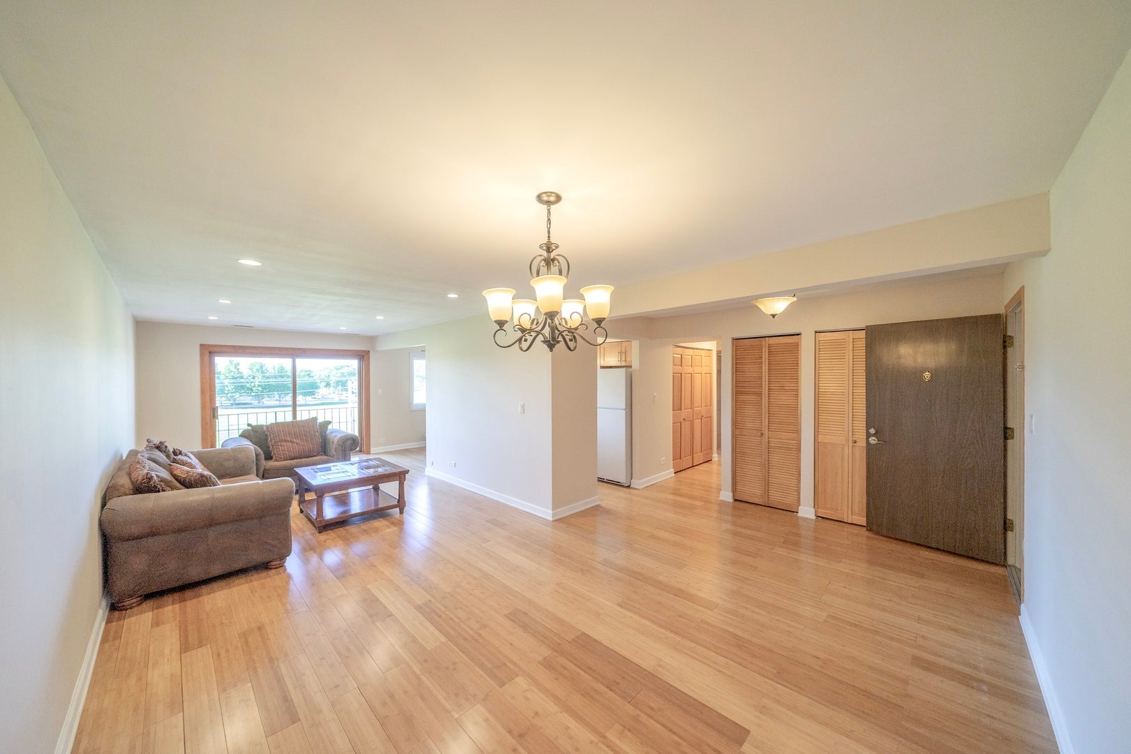625 W Huntington Commons Road 317