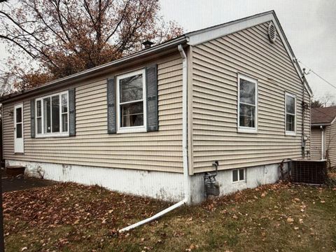 801 E Mckinley Street Pontiac IL 61764