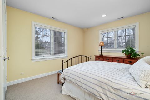 Tiny photo for 249 E Sheridan Place, Lake Bluff, IL 60044 (MLS # 12610644)