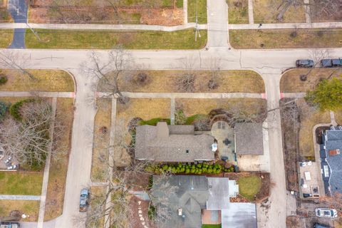 Tiny photo for 249 E Sheridan Place, Lake Bluff, IL 60044 (MLS # 12610644)