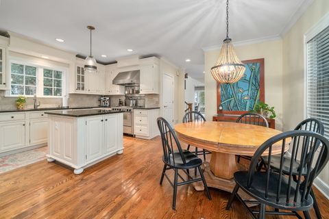 Tiny photo for 249 E Sheridan Place, Lake Bluff, IL 60044 (MLS # 12610644)