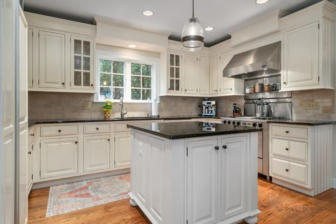 Tiny photo for 249 E Sheridan Place, Lake Bluff, IL 60044 (MLS # 12610644)