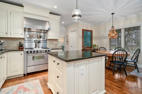 Tiny photo for 249 E Sheridan Place, Lake Bluff, IL 60044 (MLS # 12610644)