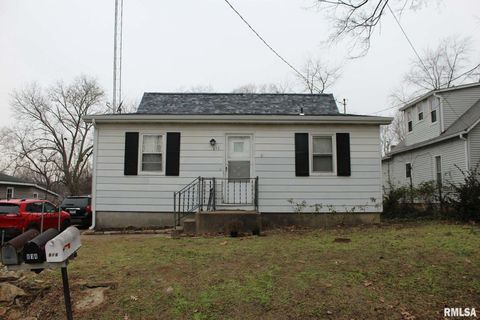 Tiny photo for 817 N 6TH Street, MtVernon, IL 62864 (MLS # EB460759)