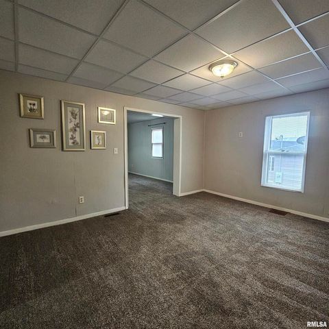 Tiny photo for 817 N 6TH Street, MtVernon, IL 62864 (MLS # EB460759)