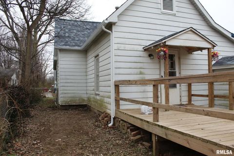 Tiny photo for 817 N 6TH Street, MtVernon, IL 62864 (MLS # EB460759)