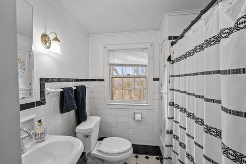 Tiny photo for 2 Breezy Point Road, Clinton, IA 52732 (MLS # 12610532)