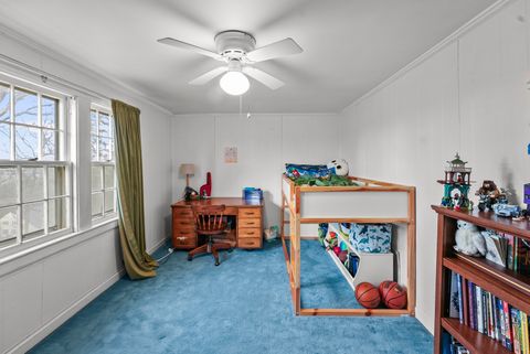 Tiny photo for 2 Breezy Point Road, Clinton, IA 52732 (MLS # 12610532)