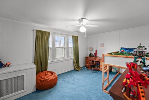 Tiny photo for 2 Breezy Point Road, Clinton, IA 52732 (MLS # 12610532)