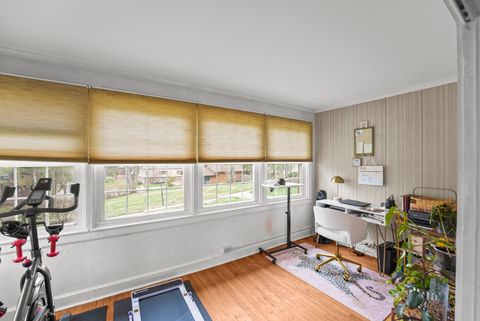 Tiny photo for 2 Breezy Point Road, Clinton, IA 52732 (MLS # 12610532)