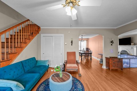 Tiny photo for 2 Breezy Point Road, Clinton, IA 52732 (MLS # 12610532)