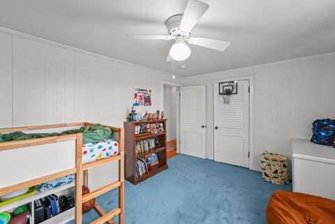 Tiny photo for 2 Breezy Point Road, Clinton, IA 52732 (MLS # 12610532)