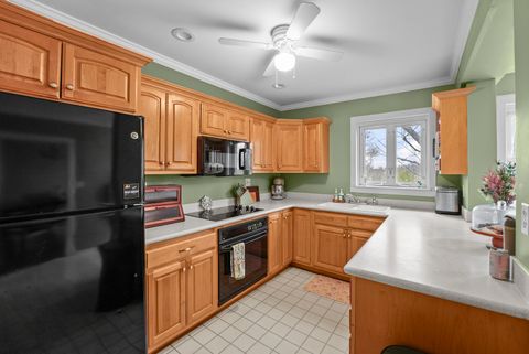 Tiny photo for 2 Breezy Point Road, Clinton, IA 52732 (MLS # 12610532)