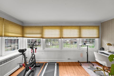 Tiny photo for 2 Breezy Point Road, Clinton, IA 52732 (MLS # 12610532)