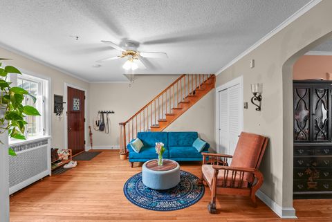 Tiny photo for 2 Breezy Point Road, Clinton, IA 52732 (MLS # 12610532)