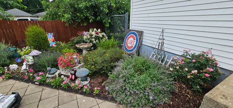 Tiny photo for 274 W Sheffield Street, St. Anne, IL 60964 (MLS # 12504039)