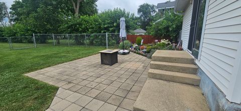 Tiny photo for 274 W Sheffield Street, St. Anne, IL 60964 (MLS # 12504039)