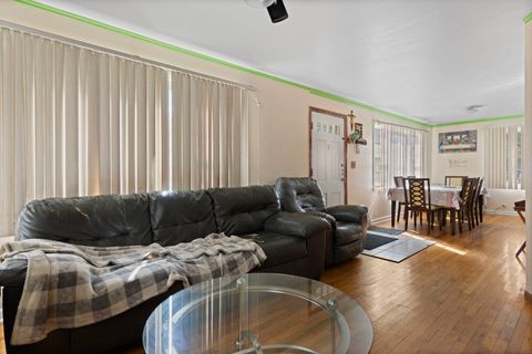 Tiny photo for 2520 Dora Street, Franklin Park, IL 60131 (MLS # 12462940)