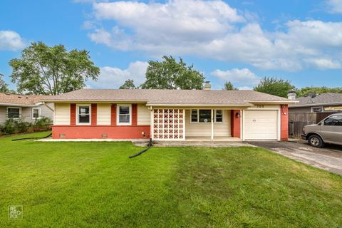 Photo of Elk Grove Village, IL 60007 (MLS # 12628164)