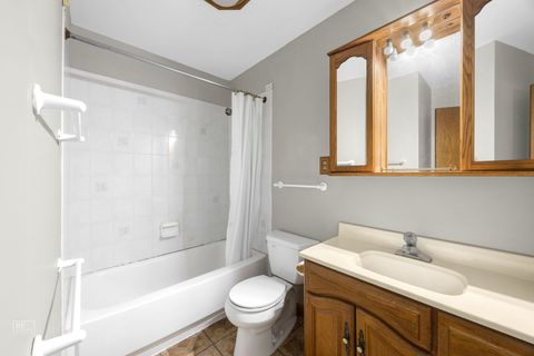 Tiny photo for Elk Grove Village, IL 60007 (MLS # 12628164)