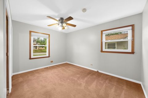 Tiny photo for Elk Grove Village, IL 60007 (MLS # 12628164)