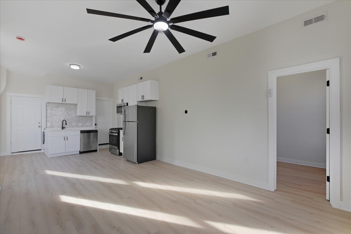 1322 W Ohio Street 3R