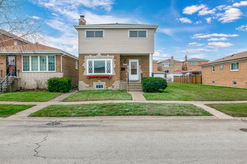 A home in Harwood Heights