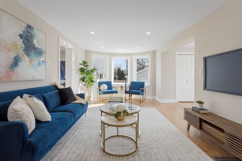 Tiny photo for 606 S York Street, Elmhurst, IL 60126 (MLS # 12618927)