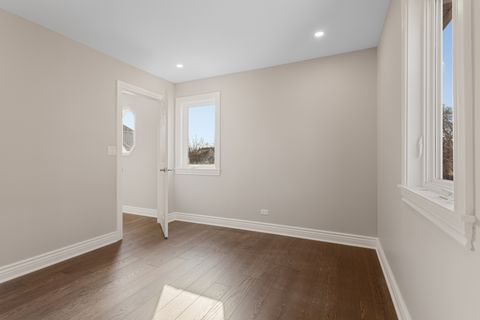 Tiny photo for 606 S York Street, Elmhurst, IL 60126 (MLS # 12618927)