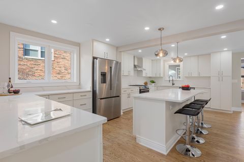 Tiny photo for 606 S York Street, Elmhurst, IL 60126 (MLS # 12618927)