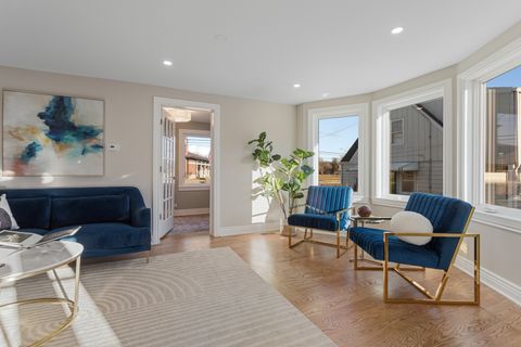 Tiny photo for 606 S York Street, Elmhurst, IL 60126 (MLS # 12618927)