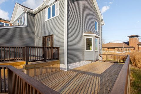 Tiny photo for 606 S York Street, Elmhurst, IL 60126 (MLS # 12618927)