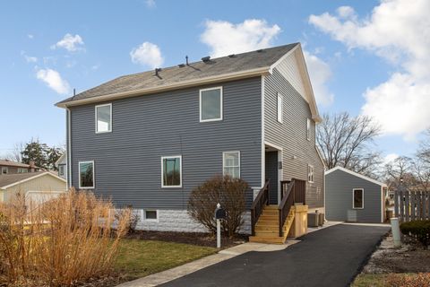 Tiny photo for 606 S York Street, Elmhurst, IL 60126 (MLS # 12618927)