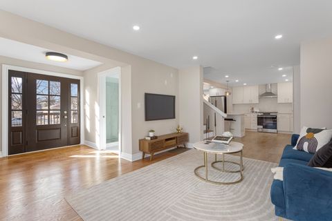 Tiny photo for 606 S York Street, Elmhurst, IL 60126 (MLS # 12618927)