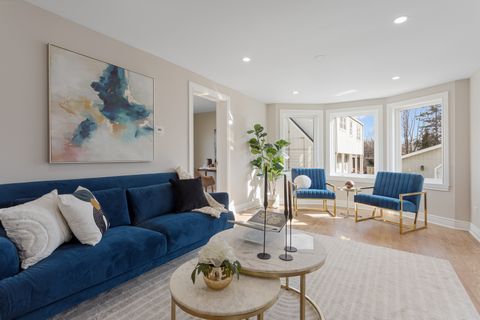 Tiny photo for 606 S York Street, Elmhurst, IL 60126 (MLS # 12618927)